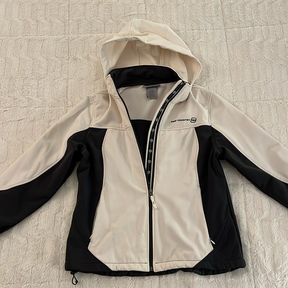Free country white and dark gray coat
